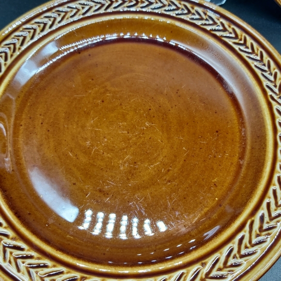 Hall pottery Laurel Wreath salad plates - Picture 4 of 7